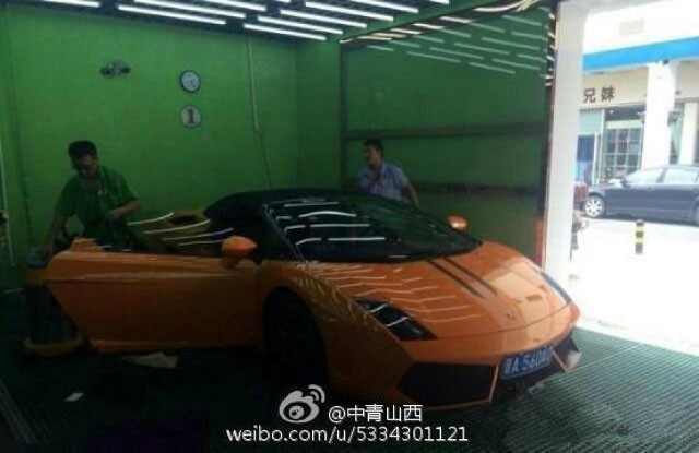 Chum anh tai xe xe buyt lai sieu xe Lamborghini di lam-Hinh-4